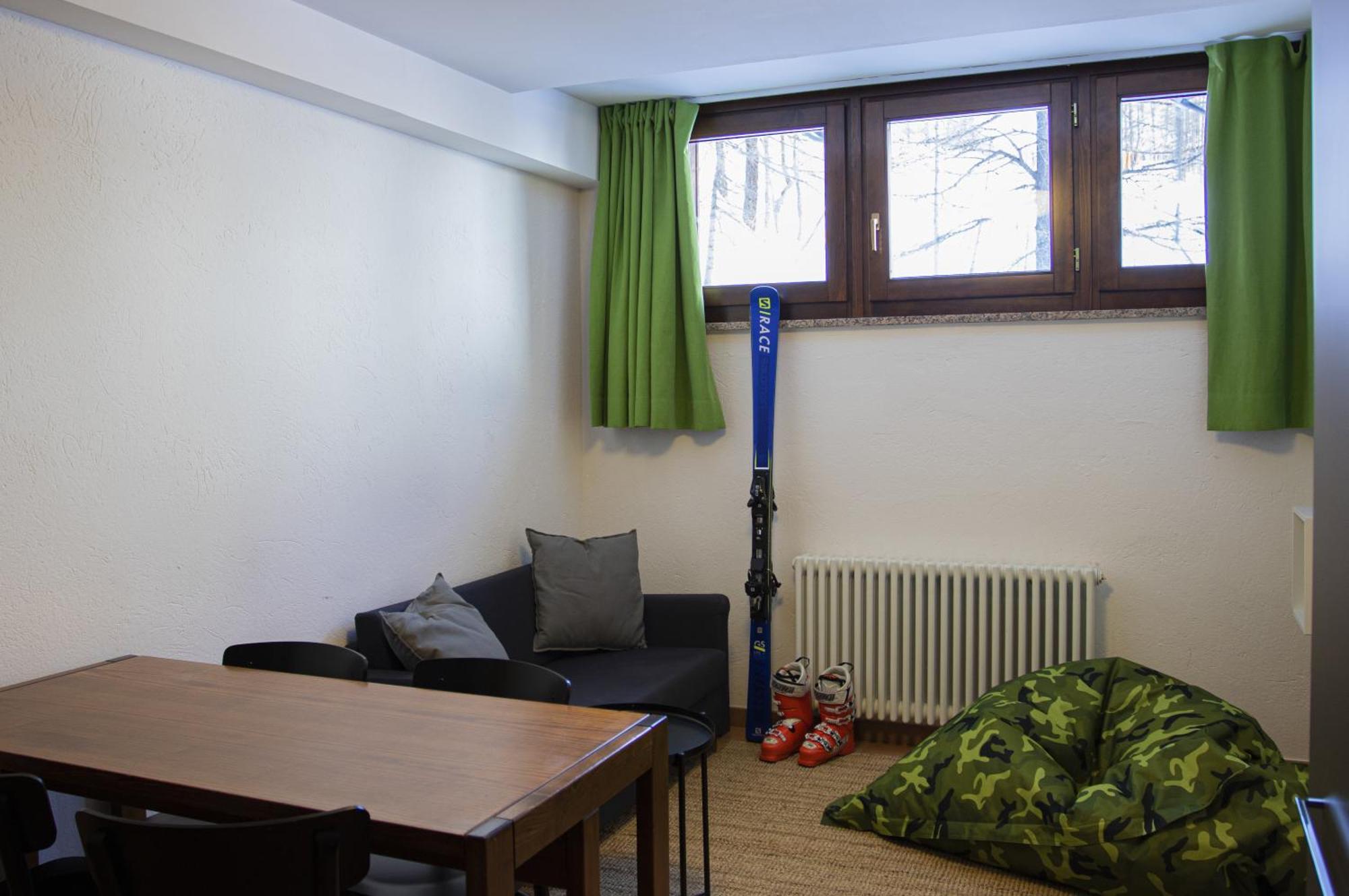 Base Camp Alpine Apartments Breuil-Cervinia Zimmer foto