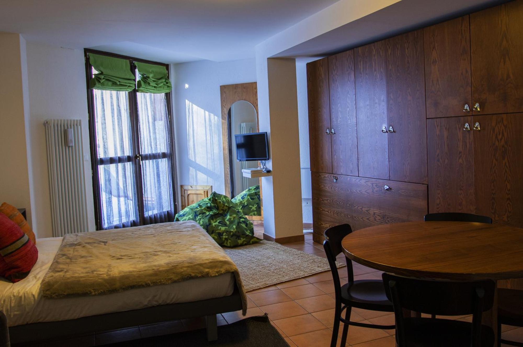 Base Camp Alpine Apartments Breuil-Cervinia Zimmer foto